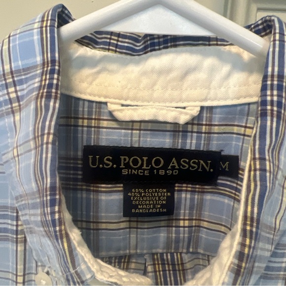 US Polo Assn Mens Blue Plaid Short Sleeve Button Shirt Size Medium Black Pony - Picture 2 of 7